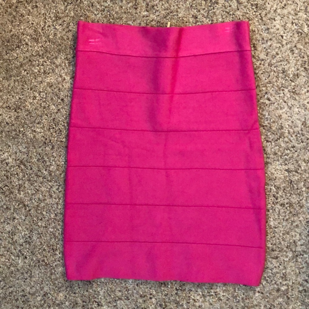 BEBE pink body con skirt